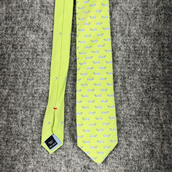 Tommy Hilfiger Tie Mens 57"‎ Yellow Dolphin Wavy Pattern 100% Silk China - Picture 1 of 9